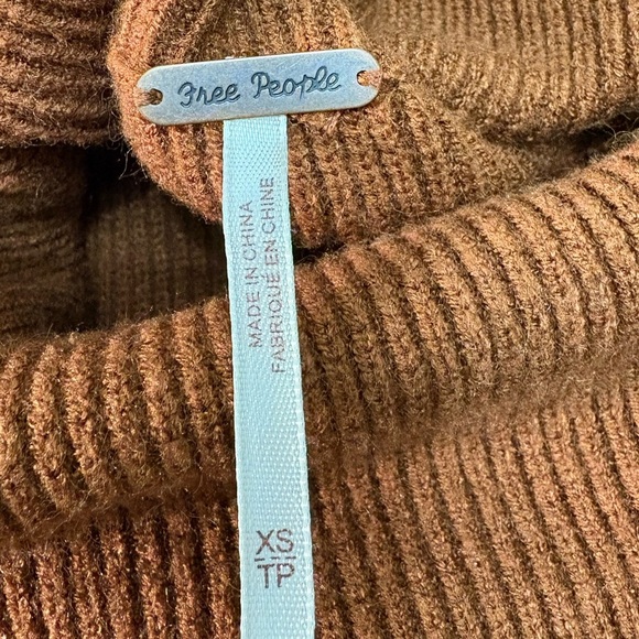 Free People Softly Structured Cowl Neck Terracotta Brown Relaxed Fit Sweater XS - Picture 8 of 10